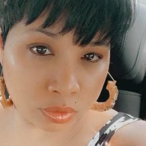 Meet your Posher, Mitzi